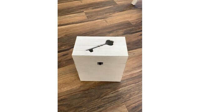 Card box White Wood With Keyhole Slot